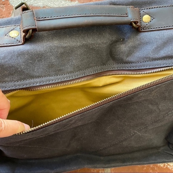 Emissary NWOT laptop messenger briefcase - Picture 12 of 16